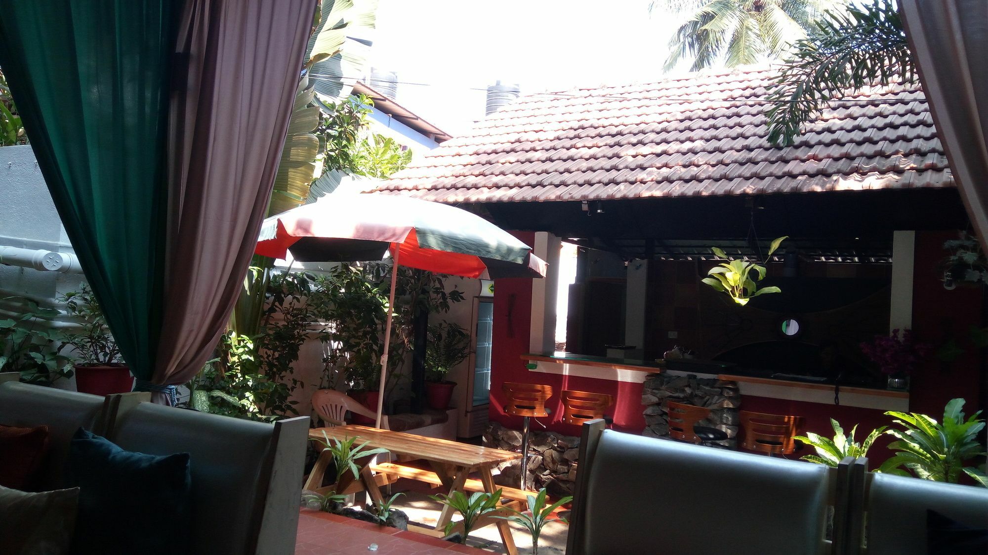 Casa Tropicana - Hotel & Homestays Panaji Exteriör bild